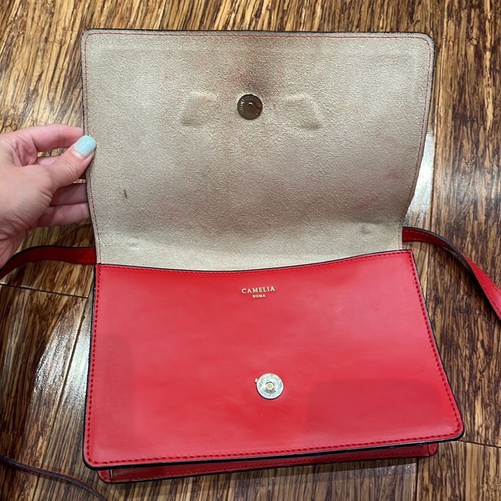 Camelia Roma red genuine Italian leather crossbody bag - Picture 8 of 13